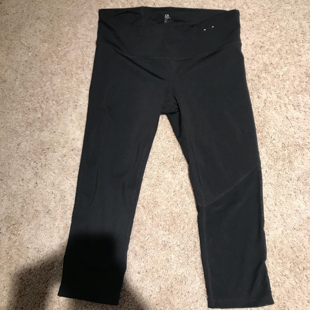 Gap Fit gFast mesh crop leggings